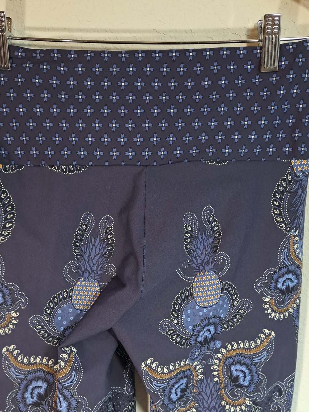Farm Rio Women’s Legging Blue Abacaxila Pineapple Medium Mandala Geometric Motif - Picture 6 of 14